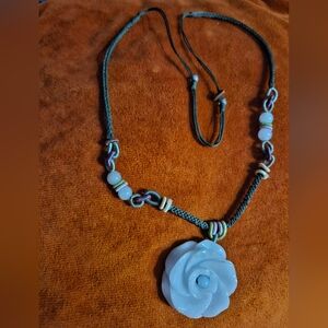 Elegant White Floral Pendant Necklace